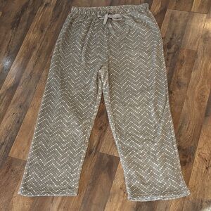 LN Mayfair Cozy Grey and White Lounge Pants